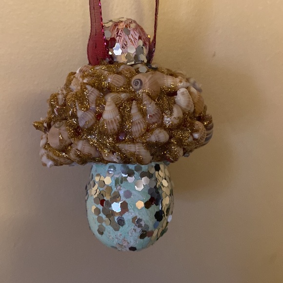 Holiday Sea Shell Ornament - Picture 3 of 6